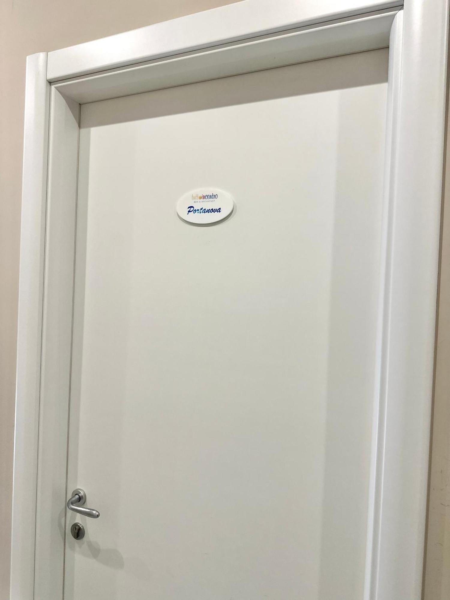 살레르노 Tuttoincentro B&B 외부 사진