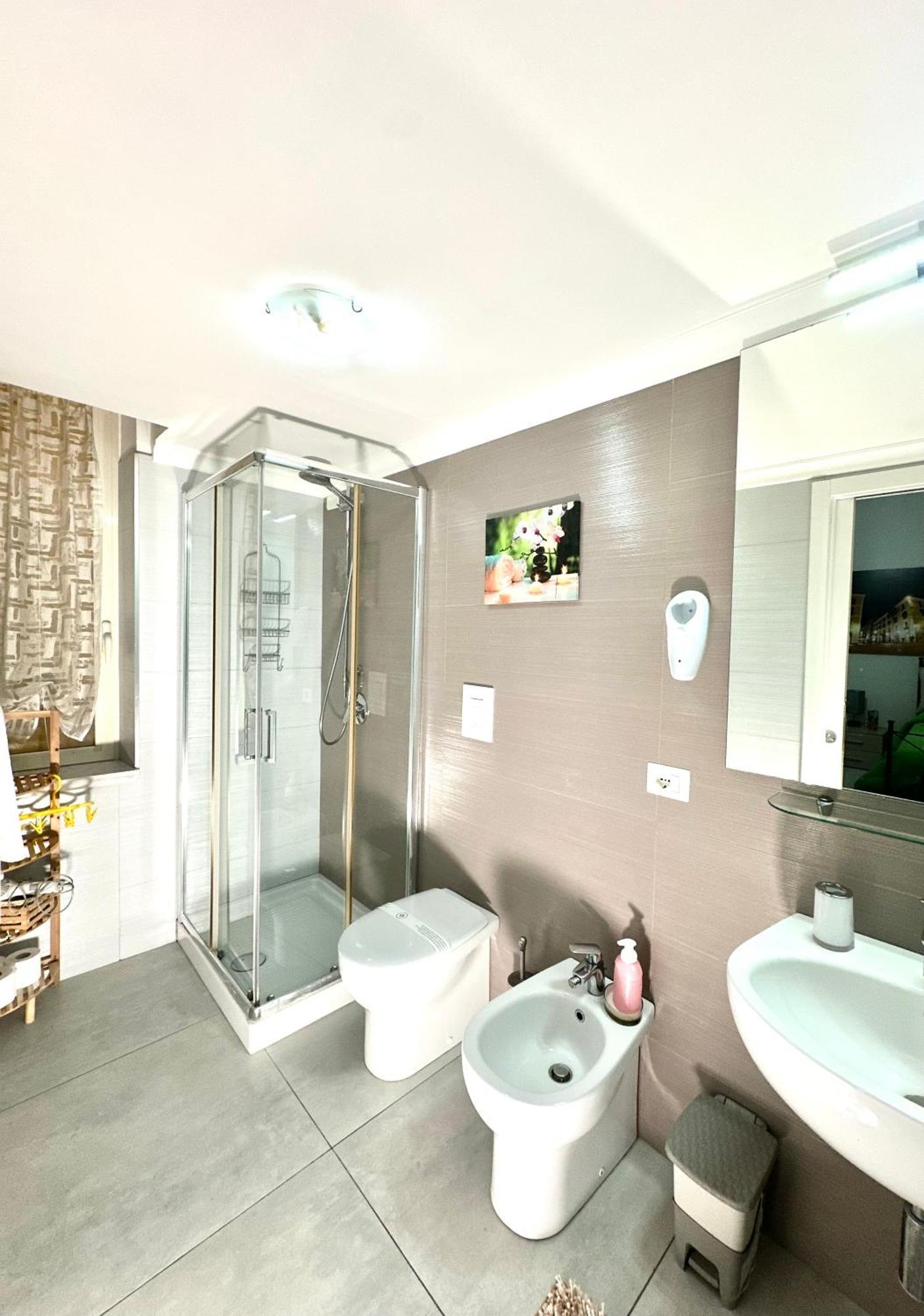 살레르노 Tuttoincentro B&B 외부 사진
