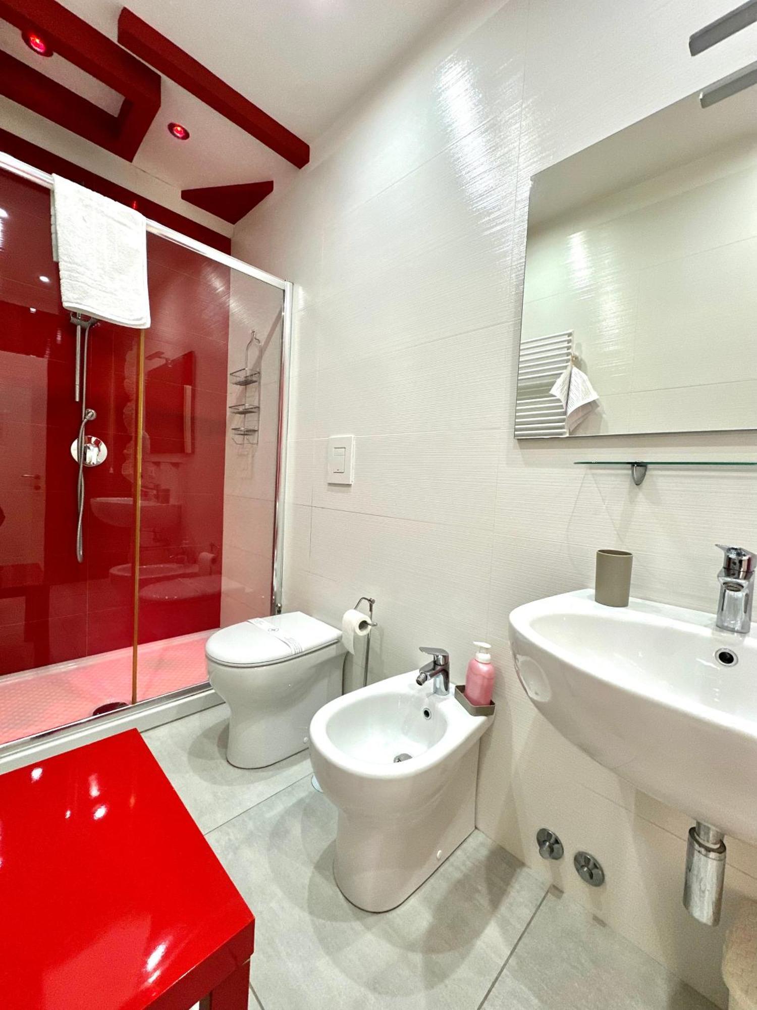 살레르노 Tuttoincentro B&B 외부 사진