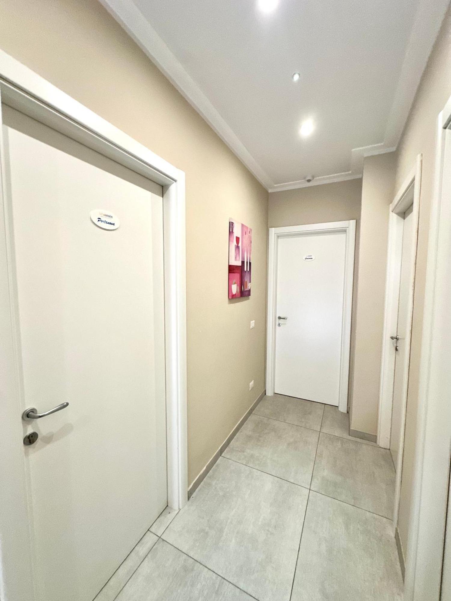 살레르노 Tuttoincentro B&B 외부 사진